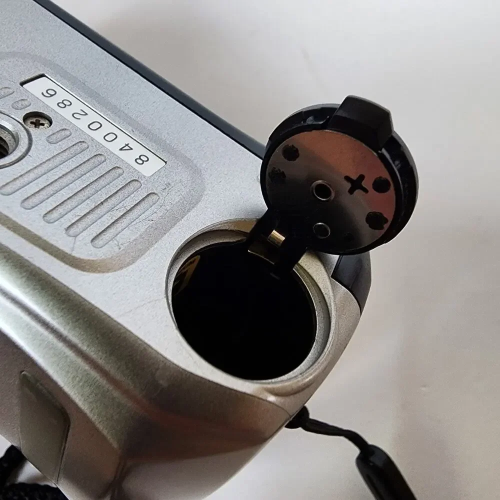 Pentax IQZoom 80G 35mm Point & Shoot w/ 38-80mm Zoom Lens For Parts Only